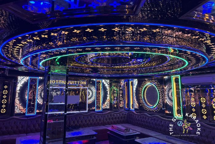 TOP 18+ quán karaoke Hoàn Kiếm nhạc hay, phòng bay