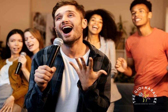 List 200 bài hát karaoke cho nam hay và dễ hát năm 2025