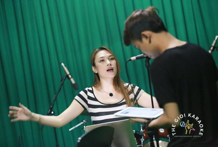 Chia sẻ cách hát karaoke hay, cực chuẩn - Hát không bị mệt